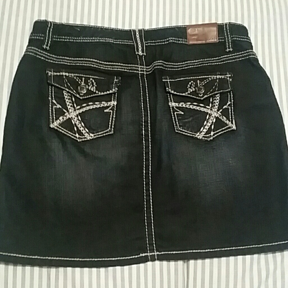 Like new Maurices denim skirt